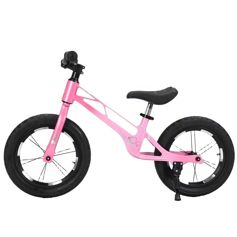 PH010 Baby sliding scooter children’s balance car sliding learning two wheeled pedal less toy car